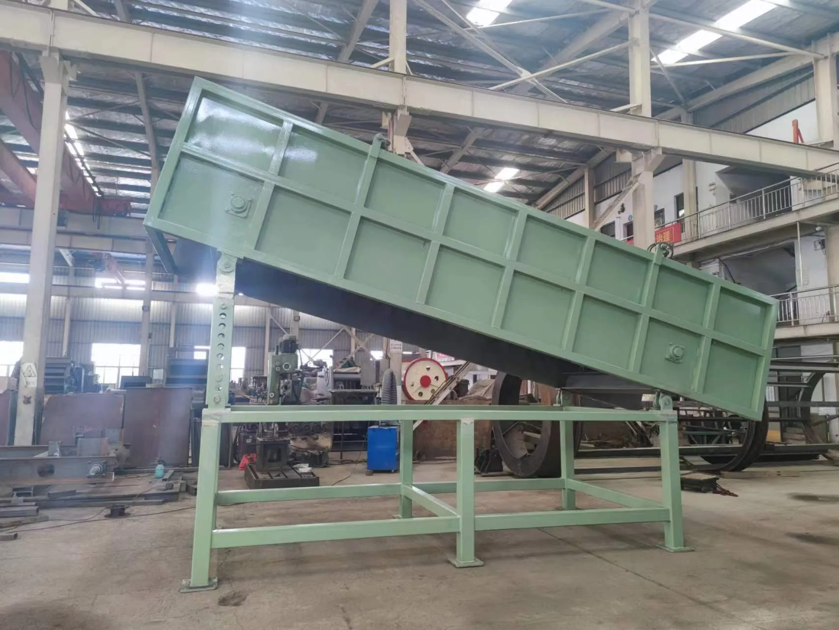 Efficient Material Separation with Bounce Screens