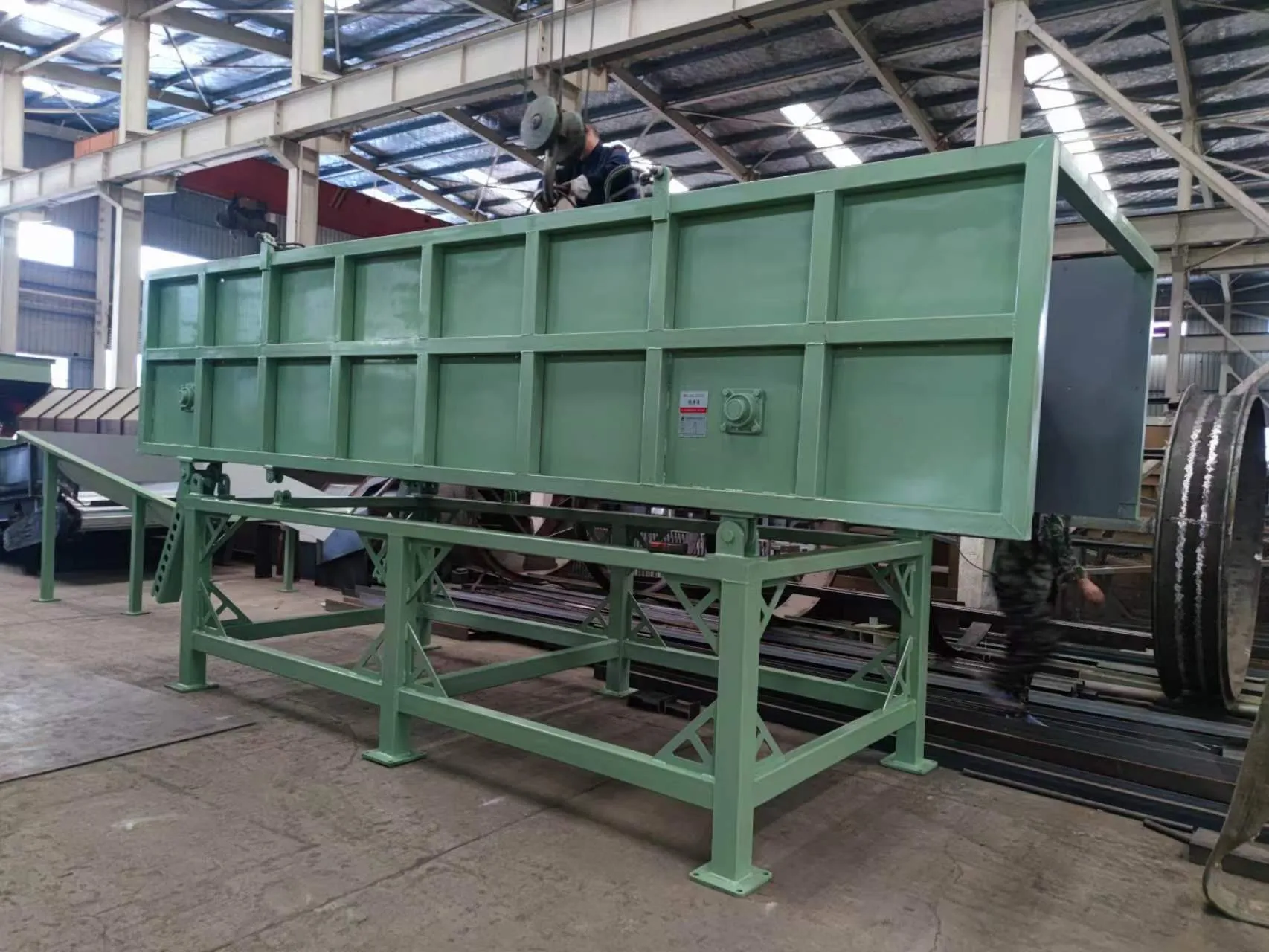 Efficient Material Separation with Bounce Screens